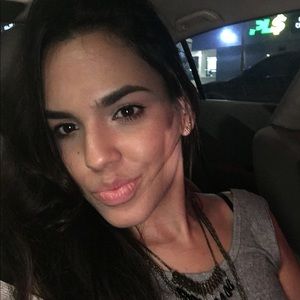 Meet your Posher, Angie johanna